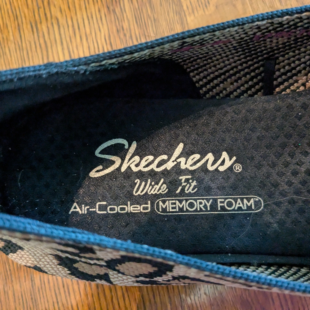 Skechers Black and Tan Slip-On Shoes